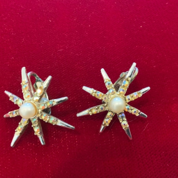 Vintage Earrings - Picture 5 of 5